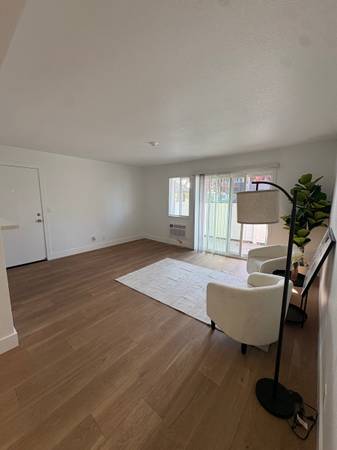 Summerhill Place Apartments photo 2