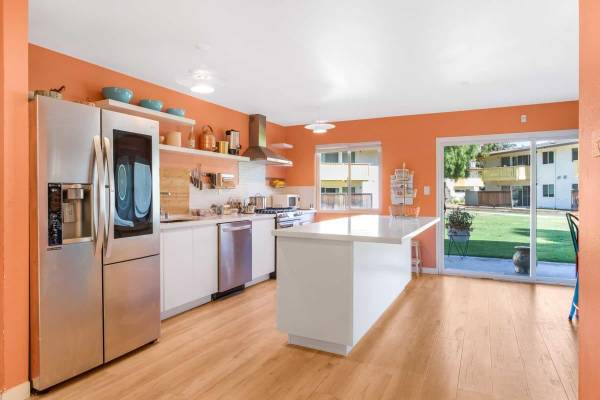 Apartments on Fremont Blvd · Fremont photo 3