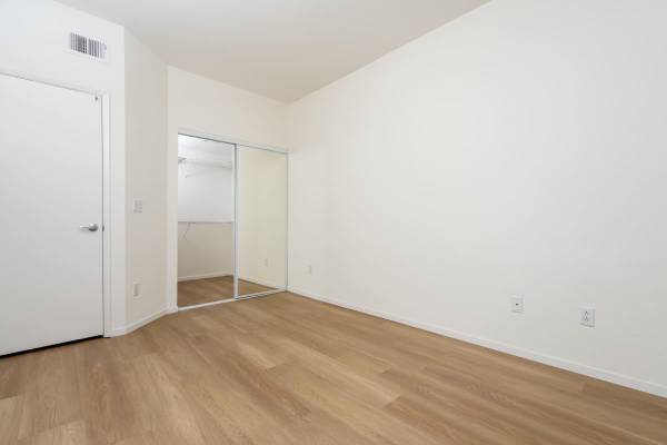 Apartments on Via Paviso · Cupertino photo 3