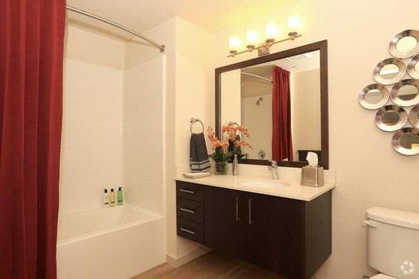 Apartments on Jennings Ave · Santa Rosa photo 5