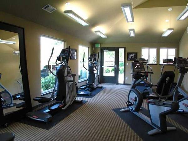 Apartments on Cedar Pointe Loop · Dublin photo 4