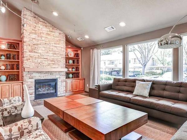 Apartments on Cedar Pointe Loop · Dublin photo 3