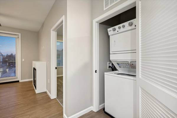 Apartments on Baywood Dr. · Petaluma photo 4