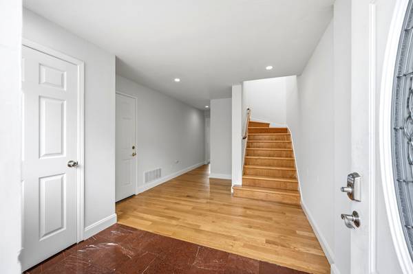 407 Joost Avenue, San Francisco, CA 94127 photo 4