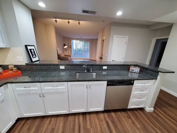 Apartments on Moreland Way · Santa Clara photo 4