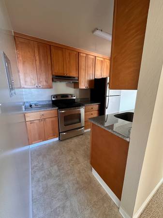 2BR/1BA Apartment on Corbett · San Francisco photo 3