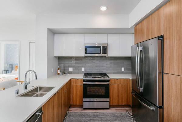Apartments on 30th St · Oakland photo 3