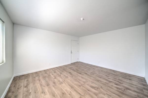 2BR/2BA Apartment · Petaluma photo 3