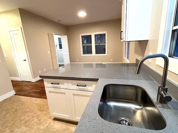 Apartments on Filbert St · Oakland photo 4