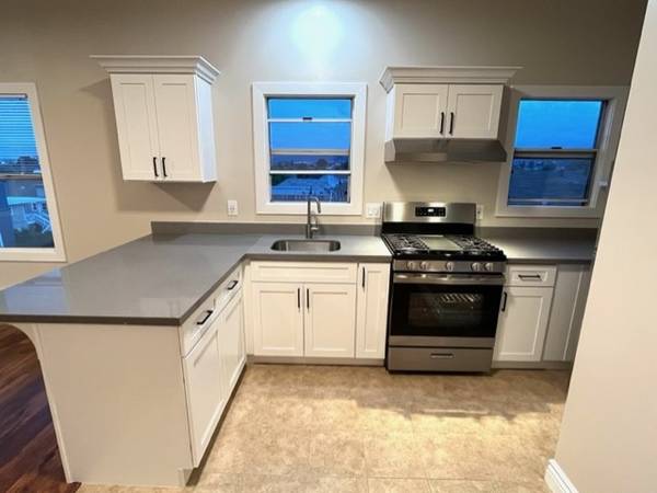 Apartments on Filbert St · Oakland photo 2