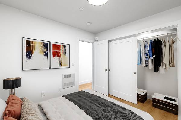 655 Powell photo 3