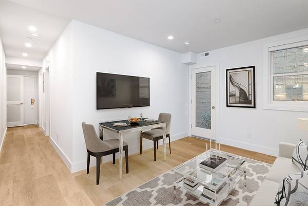 655 Powell photo 2