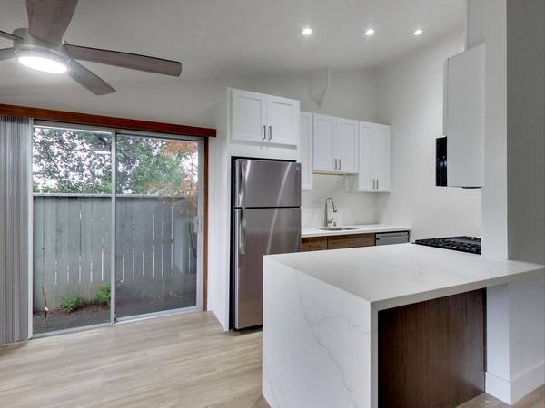 Apartments on Soscol Avenue · Napa photo 4