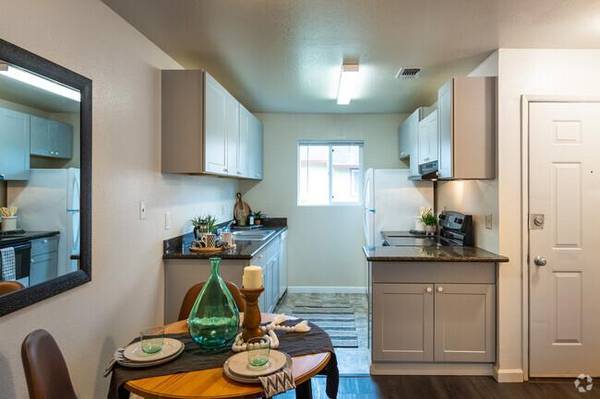 Apartments on Jennings Ave · Santa Rosa photo 4