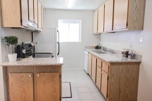 Apartments on Jennings Ave · Santa Rosa photo 2