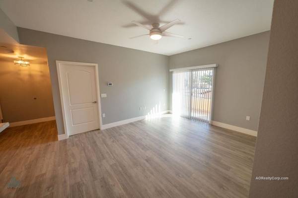 Beautiful 3 Bed 2 Bath + Detached Office/loft With Half Bath, + Detached Dry Sauna With Shower + Solar And 2 Car Garage! photo 3