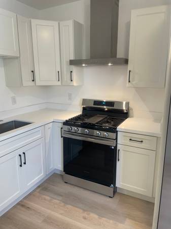 3BR/2BA Single Family House · Oakland photo 3