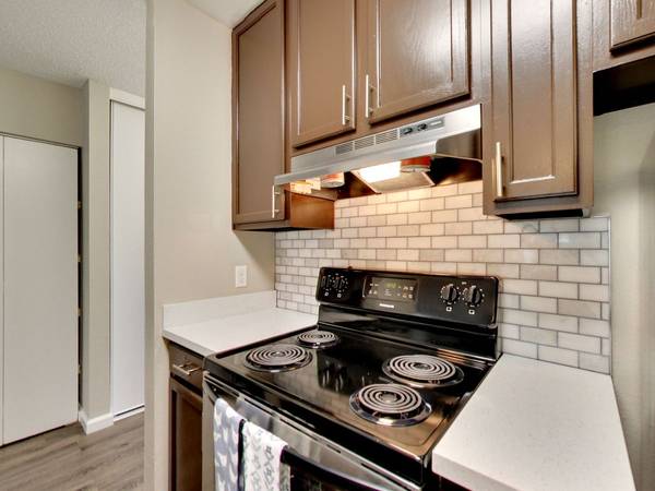 Apartments on Santa Clara Street · Hayward photo 5