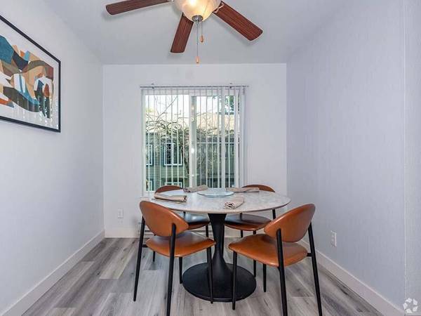 Seabreeze Apartment Homes photo 5