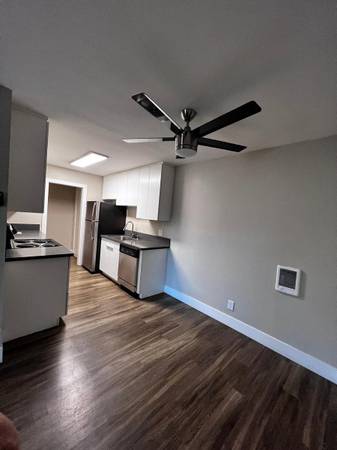 Apartments on E Hillsdale Blvd · San Mateo photo 2