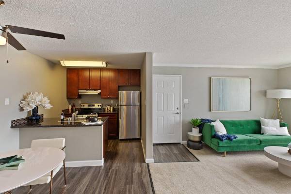 Apartments on Esplanade Ave · Daly City photo 5