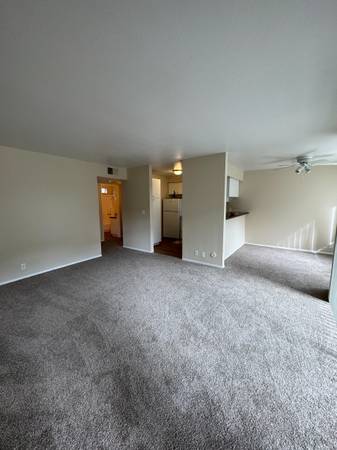 Apartments on Carriage Dr · Morgan Hill photo 2