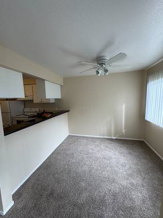 Apartments on Carriage Dr · Morgan Hill photo 3