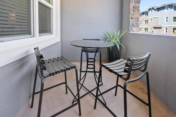 Apartments on N Mcdowell Blvd · Petaluma photo 3