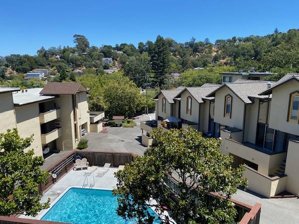 Townhouses on D Street · Kentfield photo 4