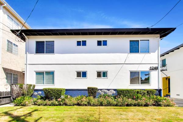 Apartments on Oak Grove Avenue Unit · Burlingame photo 2