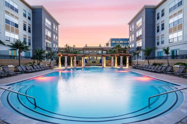 Townhouses on Santana Row · San Jose photo 4