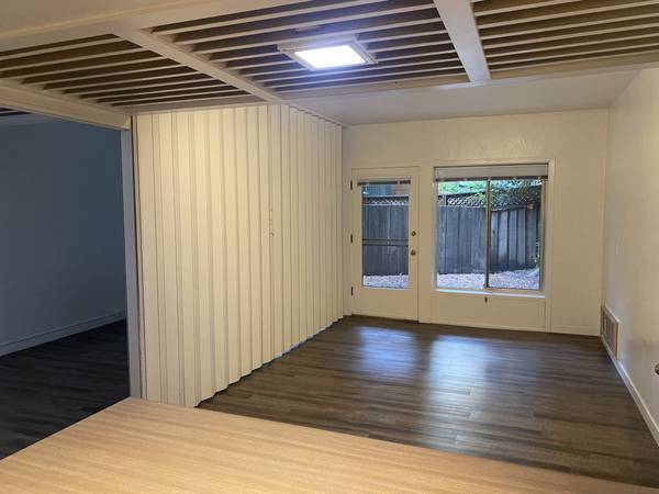 Apartments on Sir Francis Drake Blvd · Ross photo 4
