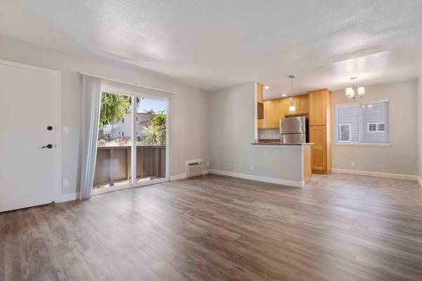 Apartments on N Temple Dr · Milpitas photo 4