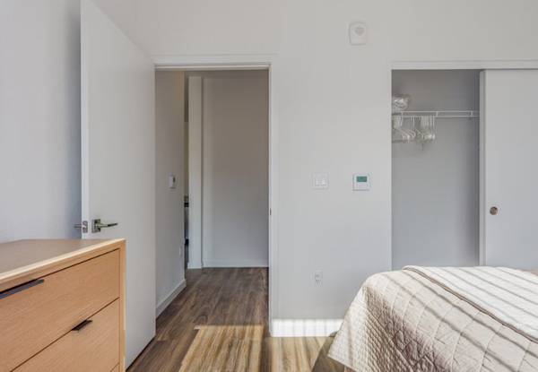 Parkside Flats photo 5