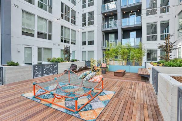 Apartments on Harrison St · Oakland photo 3