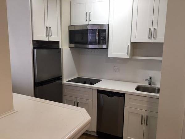 0BR/1BA Apartment · San Francisco photo 2