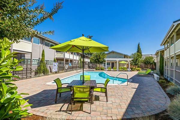 2BR/1BA Apartment on Fremont Blvd · Fremont photo 4