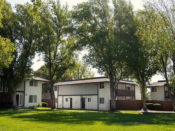 Apartments on Park Lane · Fairfield photo 2
