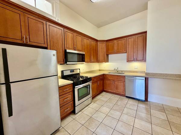 3BR/1BA Apartment · San Francisco photo 5