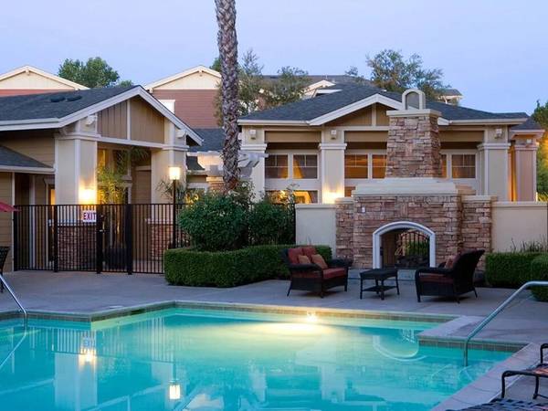 Apartments on Harbison Drive · Vacaville photo 4