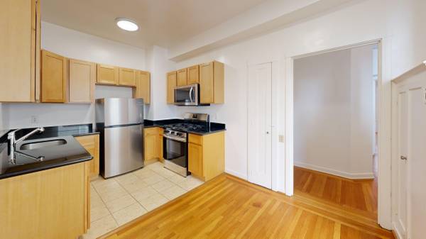 Apartments on Van Ness · San Francisco photo 3