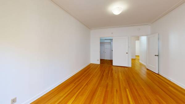 Apartments on Van Ness · San Francisco photo 2