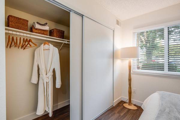 Apartments on San Jose Dr. · Antioch photo 4