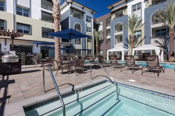 1BR/1BA Apartment on Artist Walk Common · Fremont photo 2