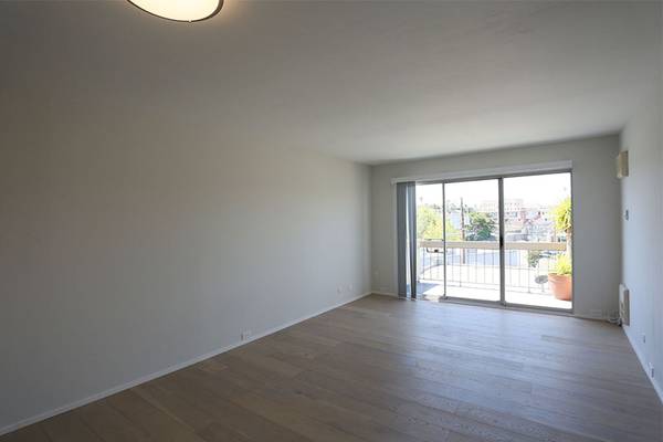 0BR/1BA Apartment · Oakland photo 2