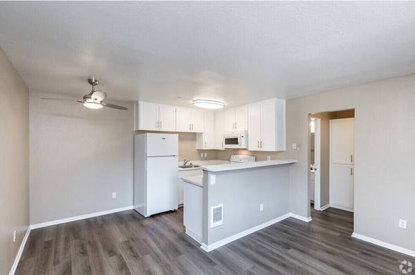 Apartments on Bayview Street · Kentfield photo 3