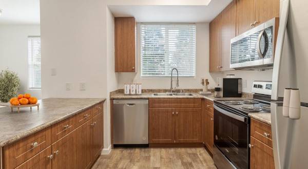 Apartments on Harbison Drive · Vacaville photo 5