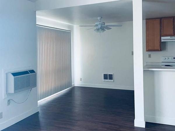 Apartments on Camelback Road · Pleasant Hill photo 2