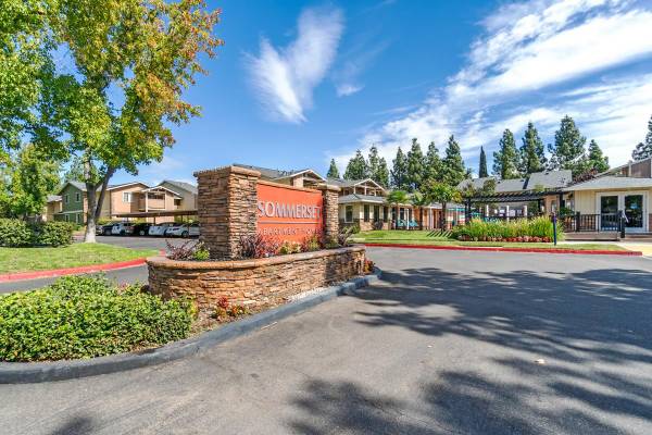 Apartments on Peabody Rd · Vacaville photo 2