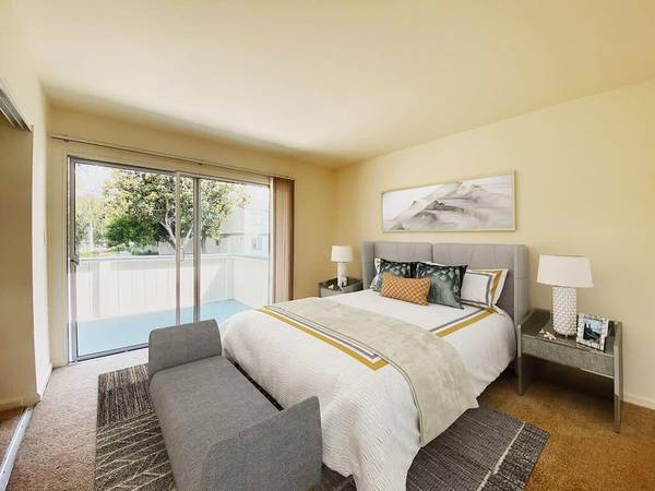 Apartments on Irvington Ave · Fremont photo 3